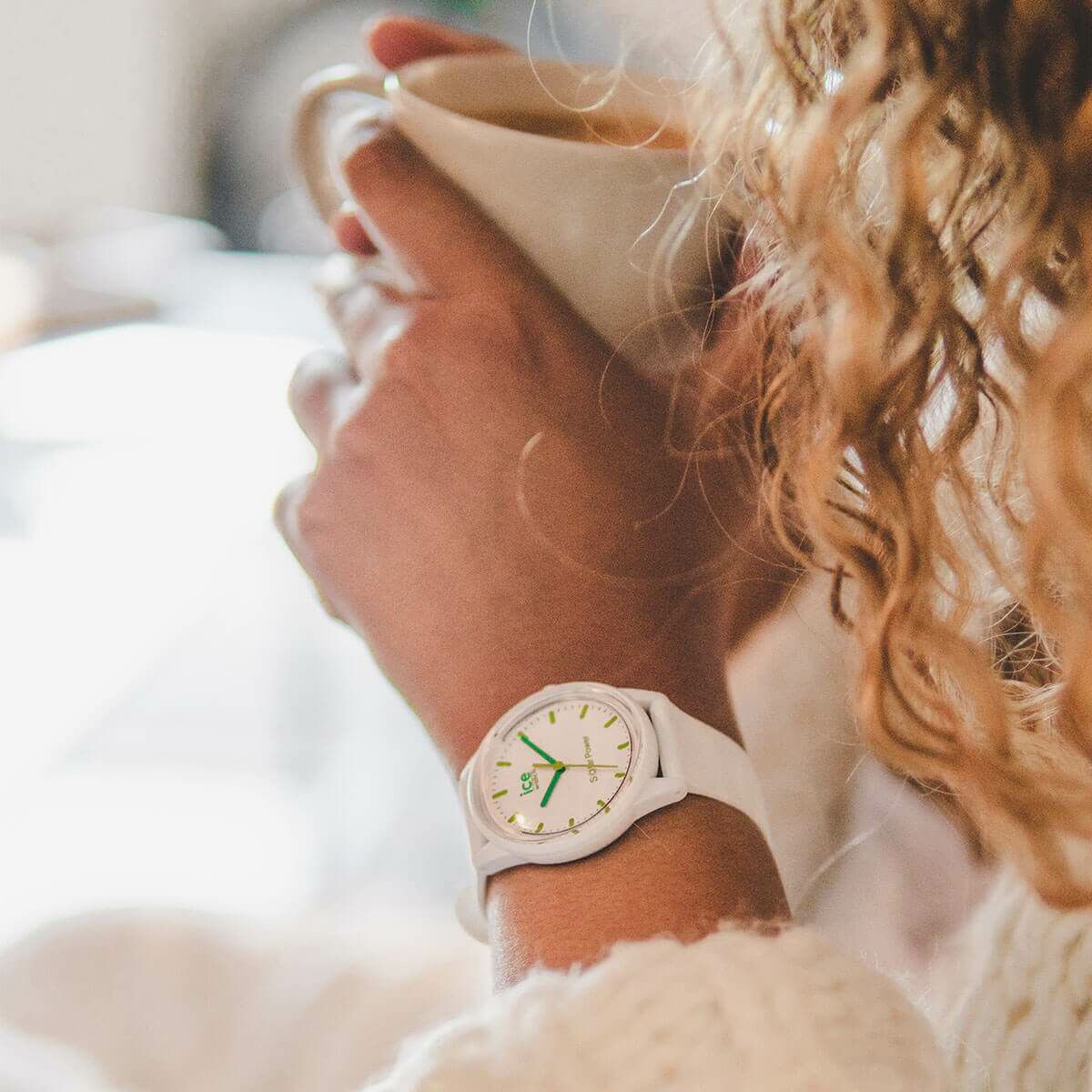 ICE-WATCH「〈ICE-WATCH(ｱｲｽｳｫｯﾁ)〉ICE solar power - ネイチャー - スモール」|腕時計|WHITE