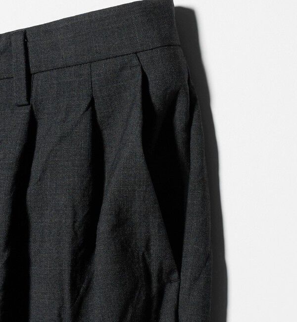 UNITED ARROWS「＜District＞ウォッシュド トロピカルウール 2プリーツ ワイドパンツ」|スラックス|