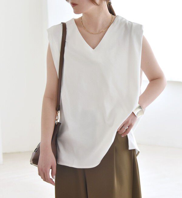 quaranciel「quaranciel:〈接触冷感/汗染み防止加工/洗濯機可能〉Vネック ノースリーブ プルオーバー」|Tシャツ・カットソー|