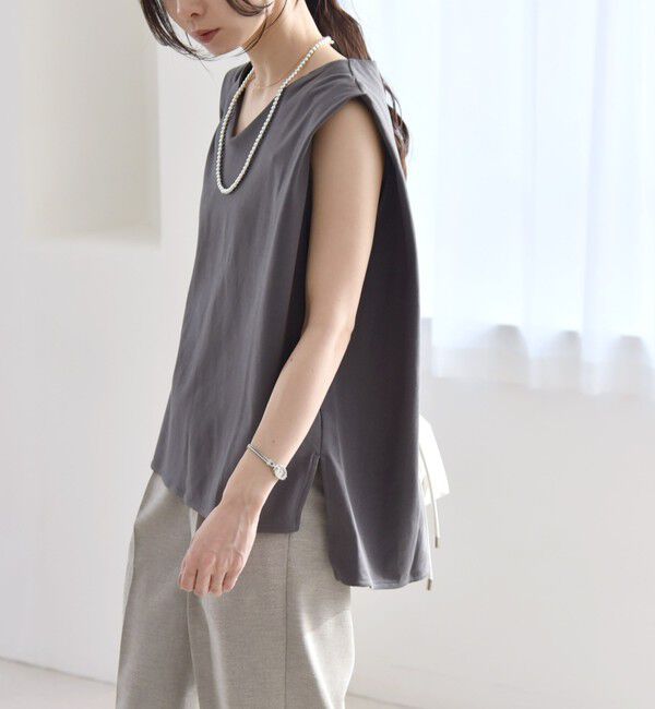 quaranciel「quaranciel:〈接触冷感/汗染み防止加工/洗濯機可能〉Vネック ノースリーブ プルオーバー」|Tシャツ・カットソー|