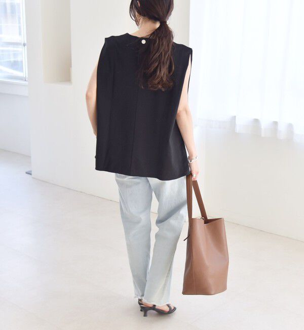 quaranciel「quaranciel:〈接触冷感/汗染み防止加工/洗濯機可能〉Vネック ノースリーブ プルオーバー」|Tシャツ・カットソー|