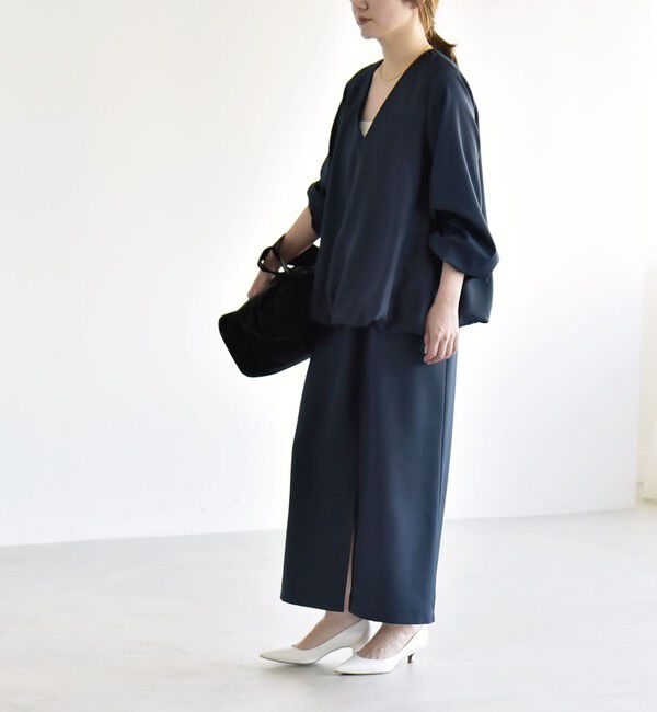 quaranciel「quaranciel:〈洗濯機可能〉Vネック ブラウス & Iライン スカート セットアップ」|ワンピース|