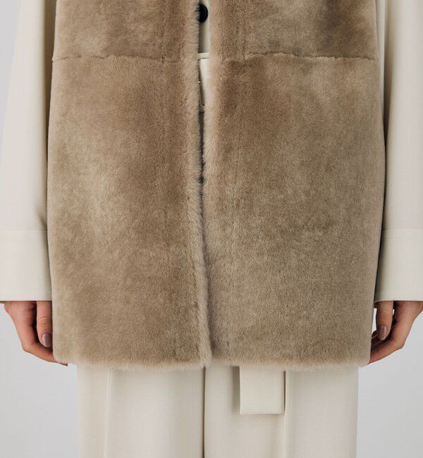 TOMORROWLAND GOODS「DES PRES  ムートンジレ」|ダウンベスト・ベスト|