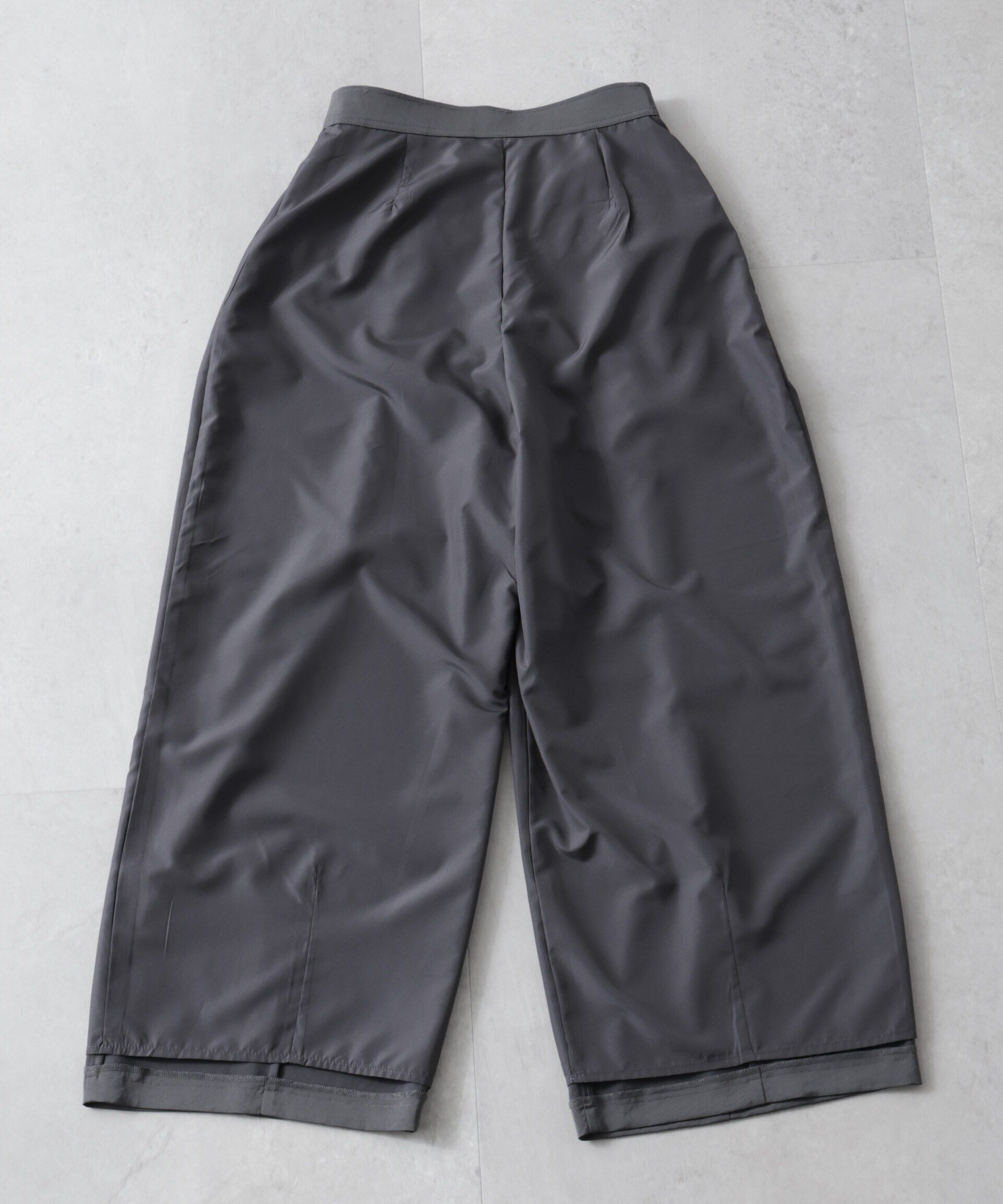 nano･universe「ダルサテンカーブタックパンツ」|チノ|