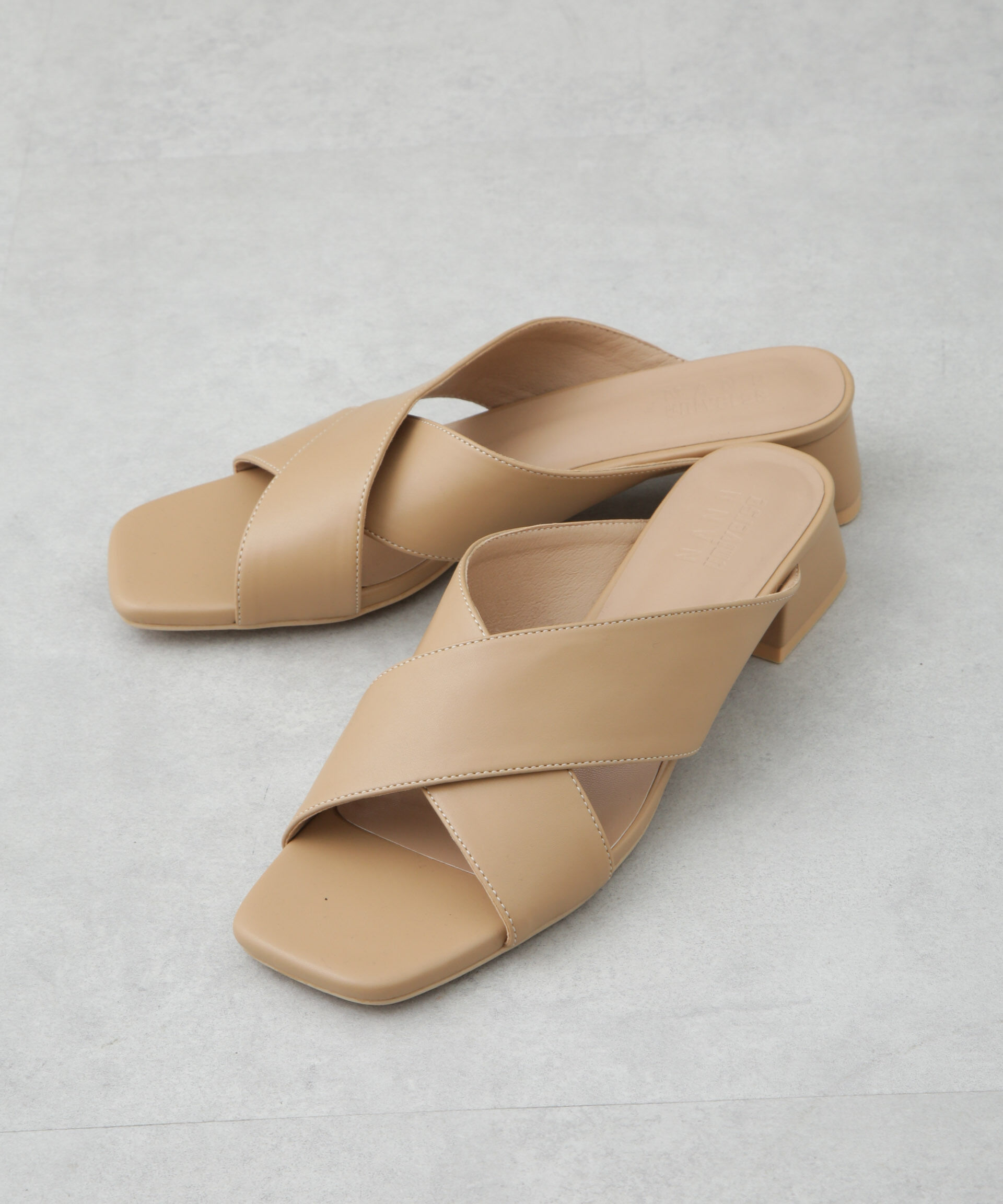 nano･universe「太ヒールクロスデザインサンダル」|サンダル|