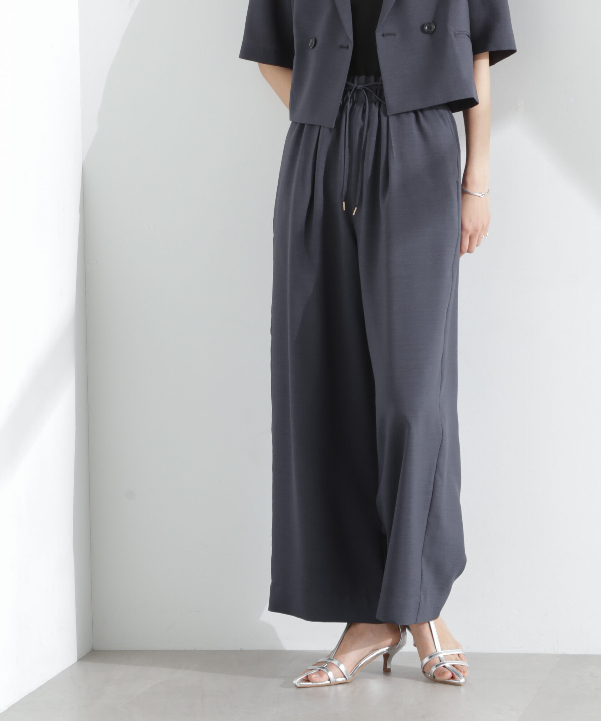 nano･universe「メランジドライ イージーワイドパンツ(セットアップ可)」|チノ|チャコール3