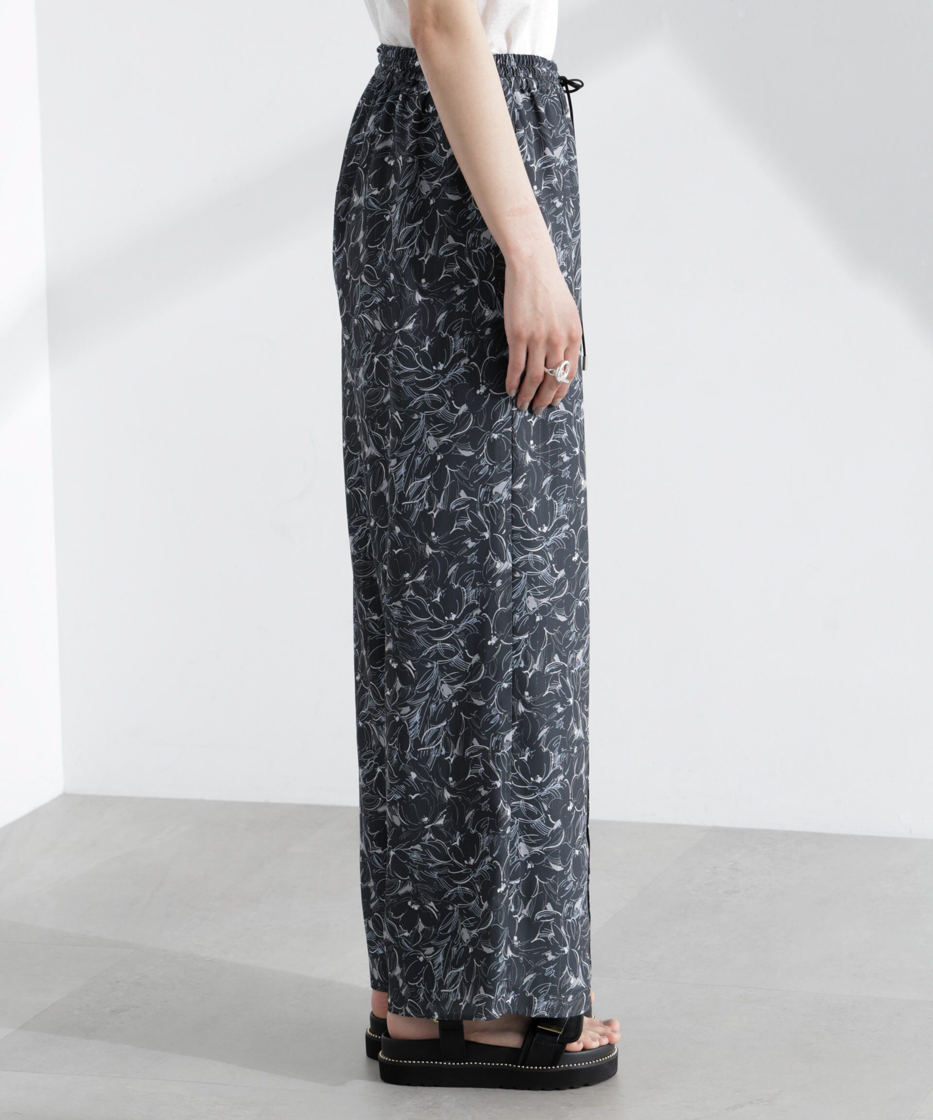  「ロンシャンオールドコレクション フラワーワイドパンツ」|その他|