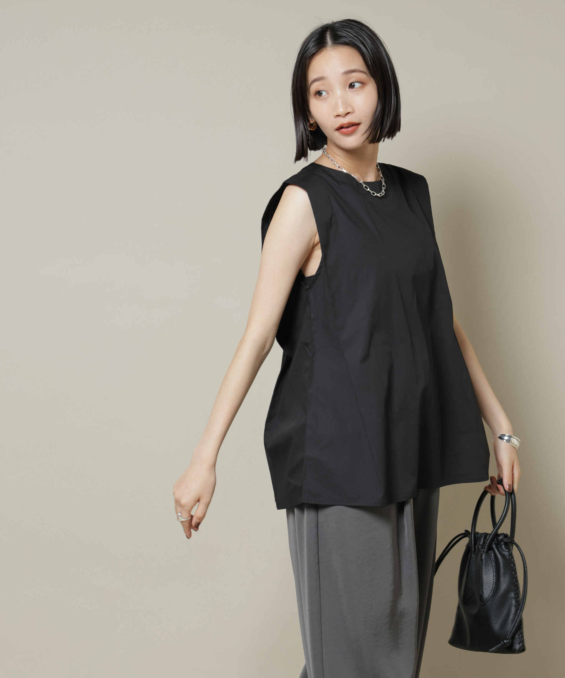 nano･universe「前後2wayブロードボタンデザインノースリーブブラウス」|シャツ・ブラウス|