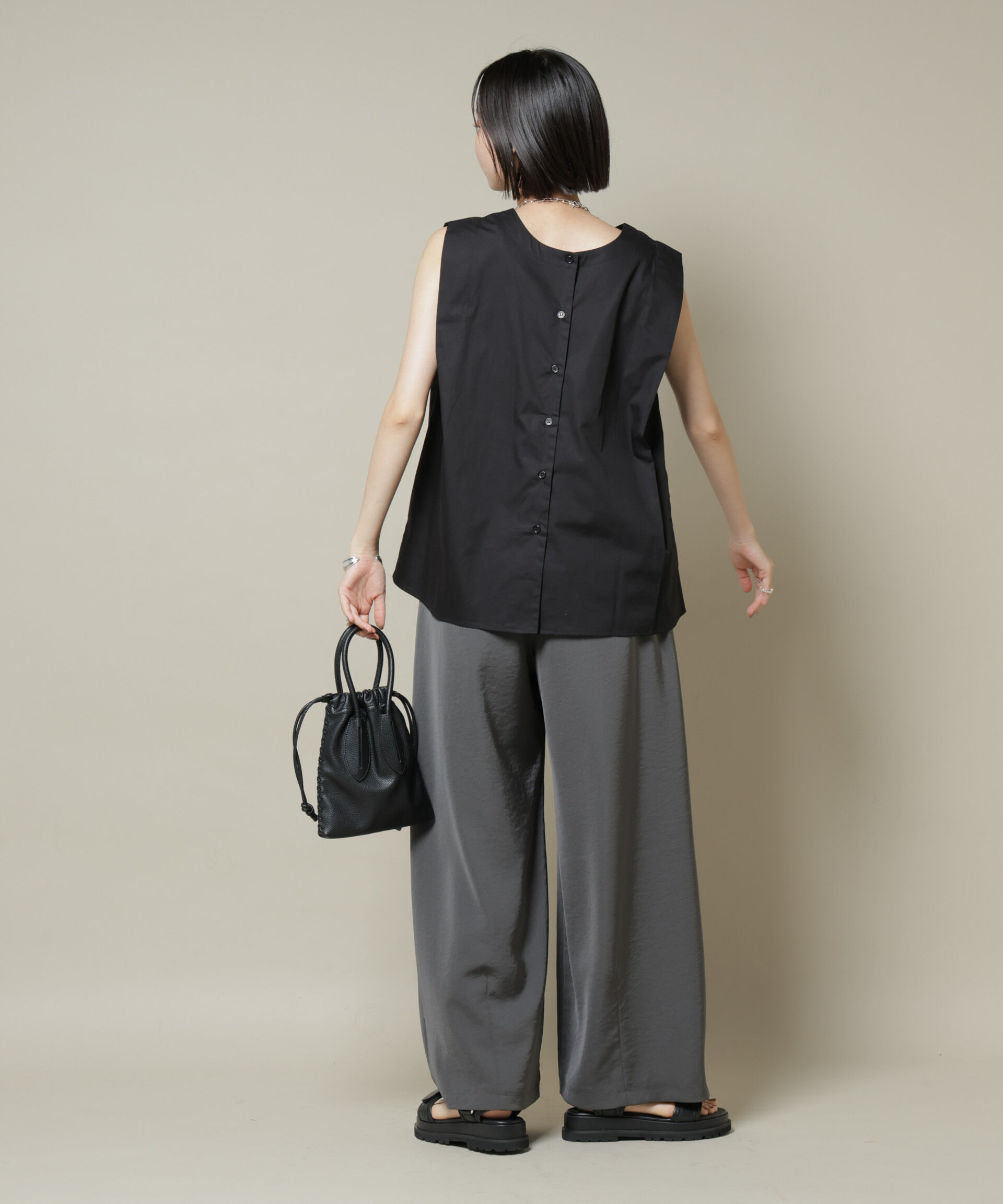 nano･universe「前後2wayブロードボタンデザインノースリーブブラウス」|シャツ・ブラウス|