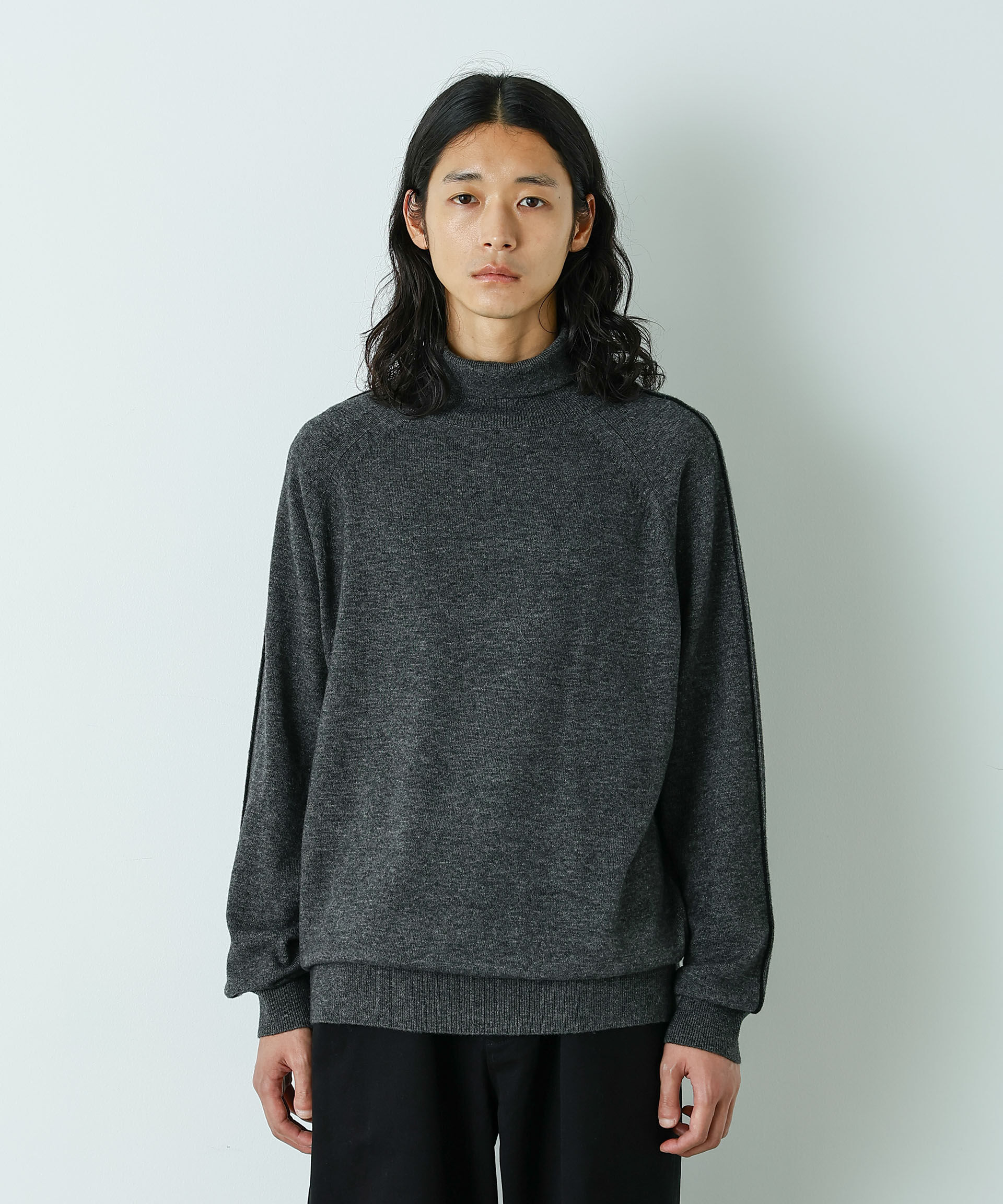 nano･universe「｢HOTEL PALACE｣ ショルダーデザインステッチタートルネックニット」|ニット・セーター|