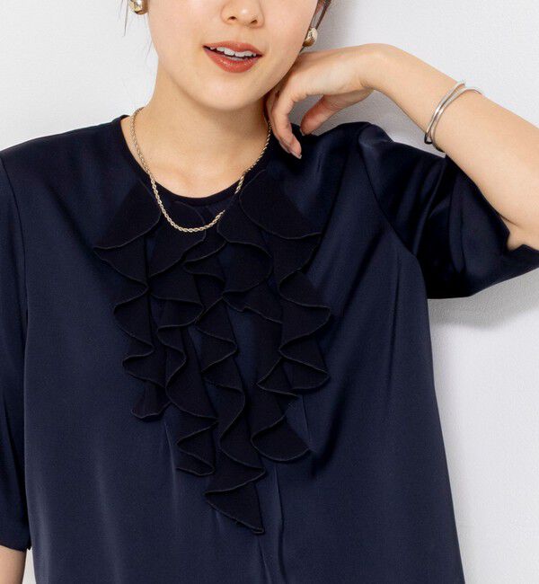 NOLLEY'S「ウォッシャブルオトナサテンラッフルブラウス」|シャツ・ブラウス|