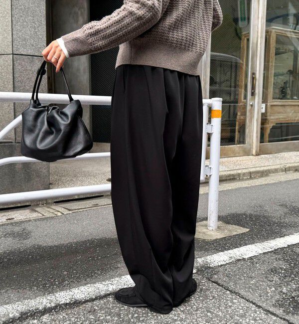 fredy emue「コクーンギャザーパンツ」|チノ|