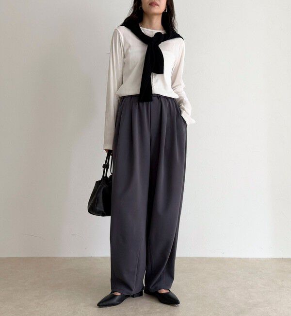 fredy emue「コクーンギャザーパンツ」|チノ|