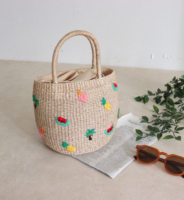 fredy emue「【BAGMATI/バグマティ】モチーフ刺繍ラウンドアバカバッグ」|かごバッグ|ベージュ