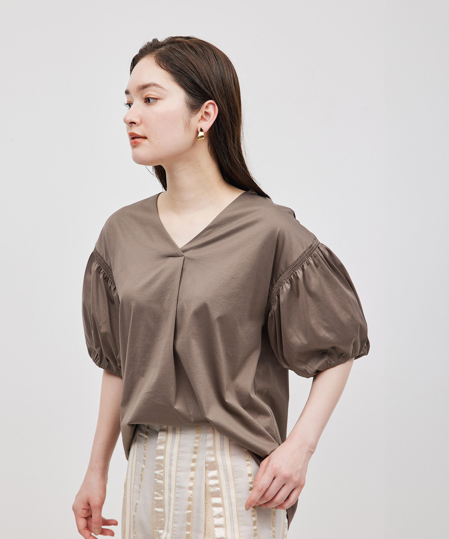 ROPE「【洗える】クリア天竺Vネック5分袖カットソー」|Tシャツ・カットソー|