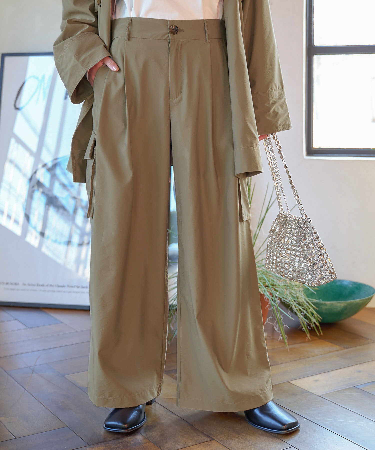 VIS「【セットアップ対応】タックギャザーワイドカーゴパンツ」|カーゴ|