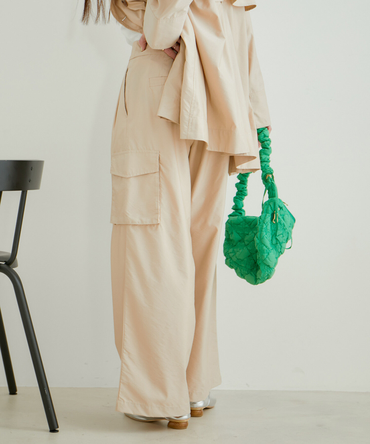 VIS「【セットアップ対応】タックギャザーワイドカーゴパンツ」|カーゴ|