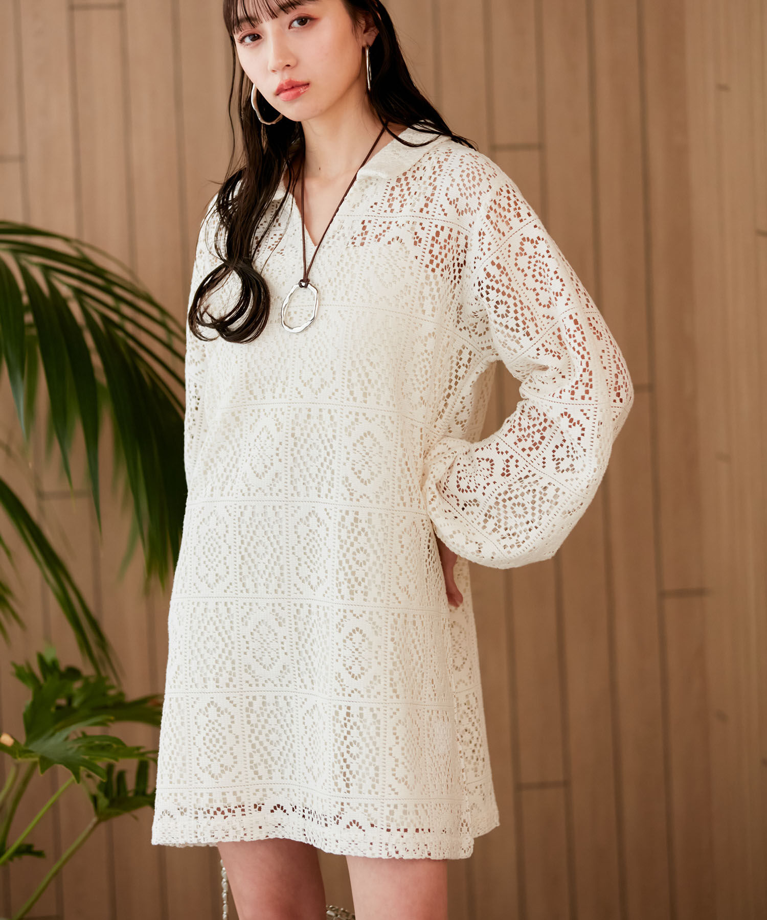VIS「衿付きVネックレースミニワンピース」|ワンピース|