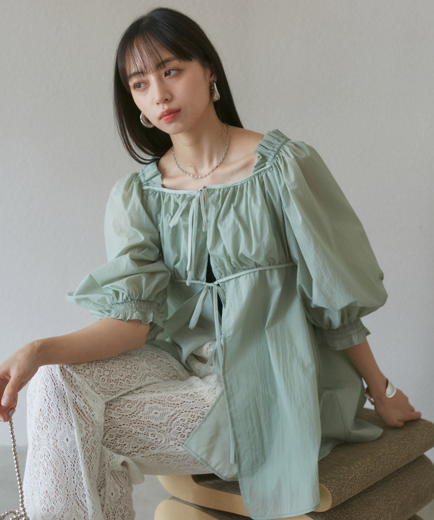 VIS「パフスリーブナイロンチュニックブラウス」|シャツ・ブラウス|