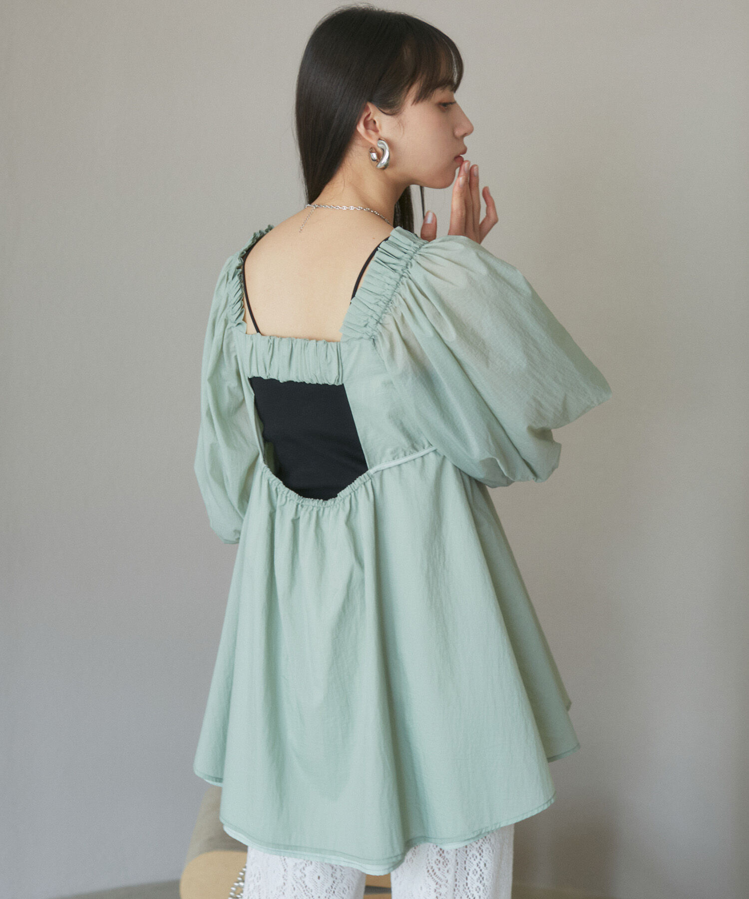 VIS「パフスリーブナイロンチュニックブラウス」|シャツ・ブラウス|