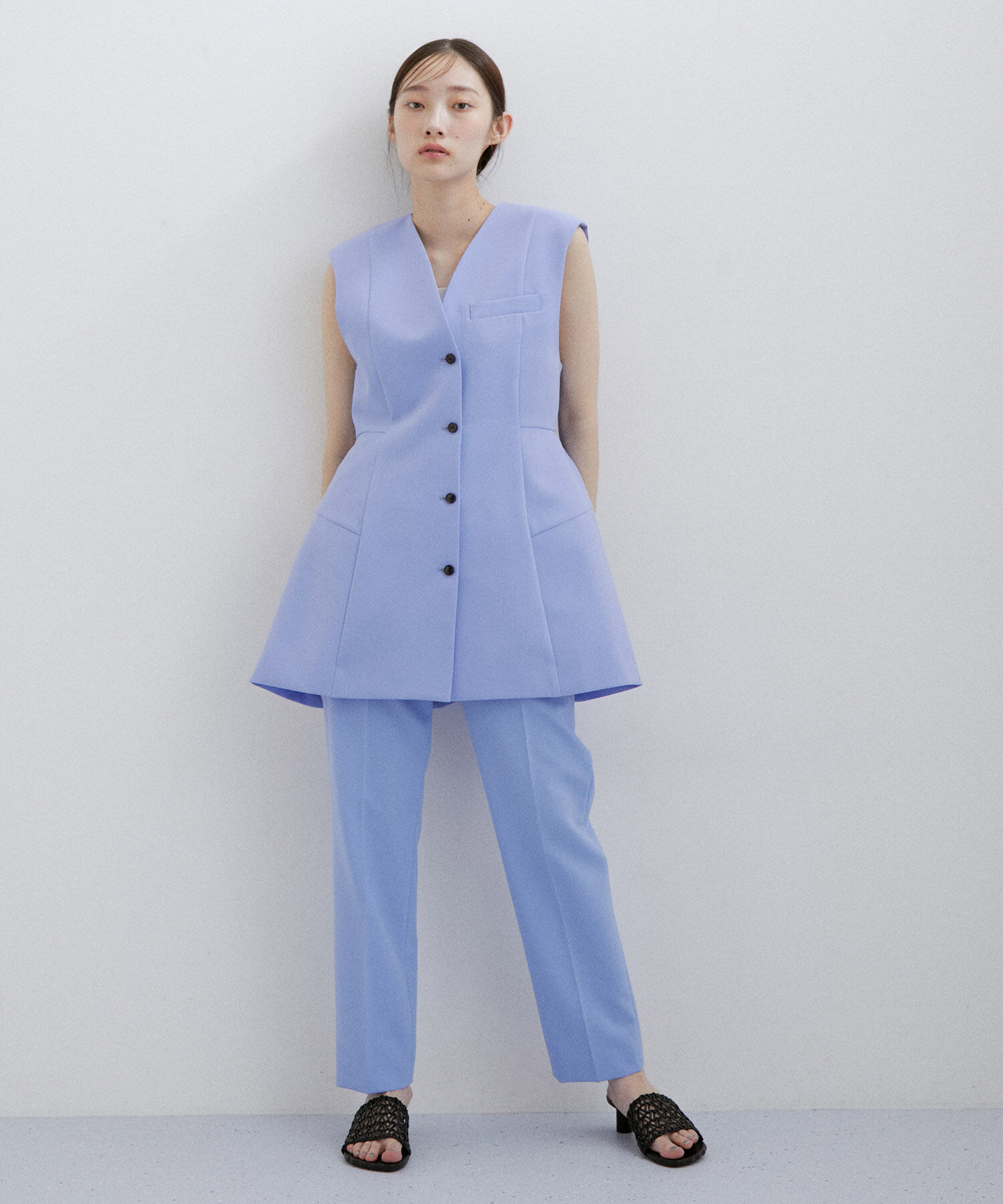 ADAM ET ROPE'「【サステナブル】スリムスラックス」|スラックス|