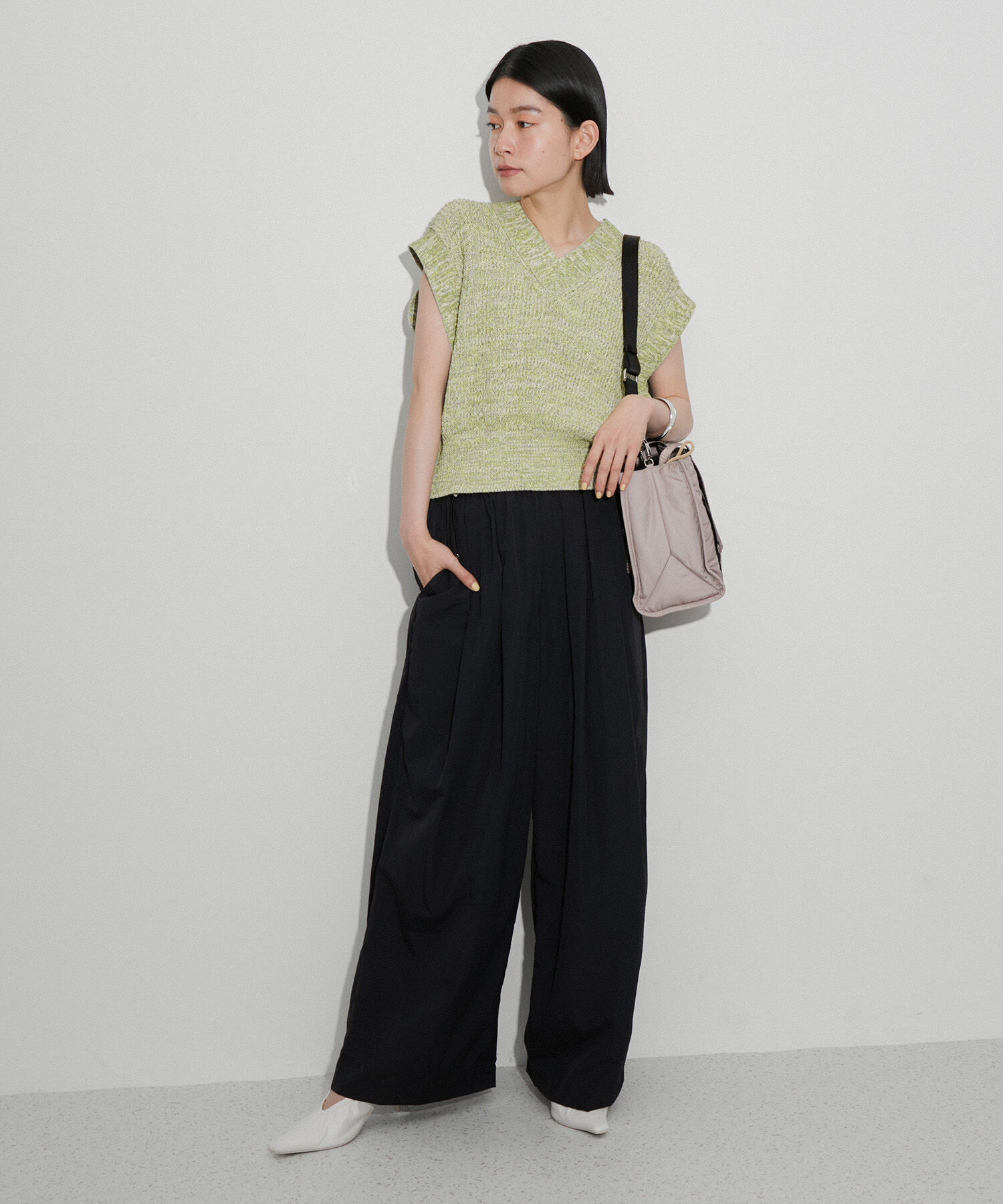 ADAM ET ROPE'「【サステナブル・洗える】ペーパーヤーンミックスニットベスト」|ベスト・ジレ|