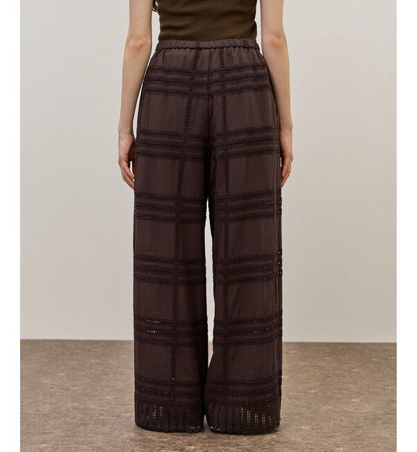 ADAM ET ROPE'「【一部WEB限定カラー】エンブロイダリーイージーパンツ」|チノ|