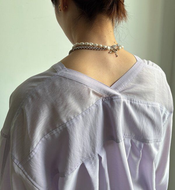  「【新色追加】GOLDボタンVVシャツ」|シャツ・ブラウス|