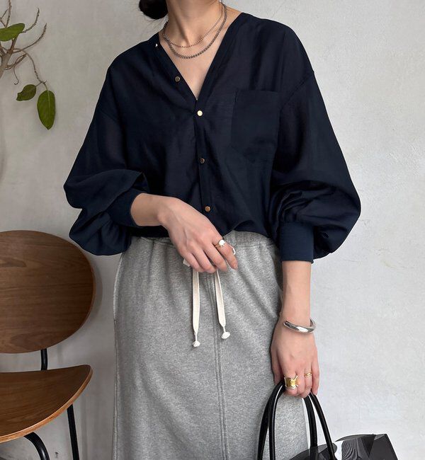 「GOLDボタンVVシャツ」|シャツ・ブラウス|ネイビー