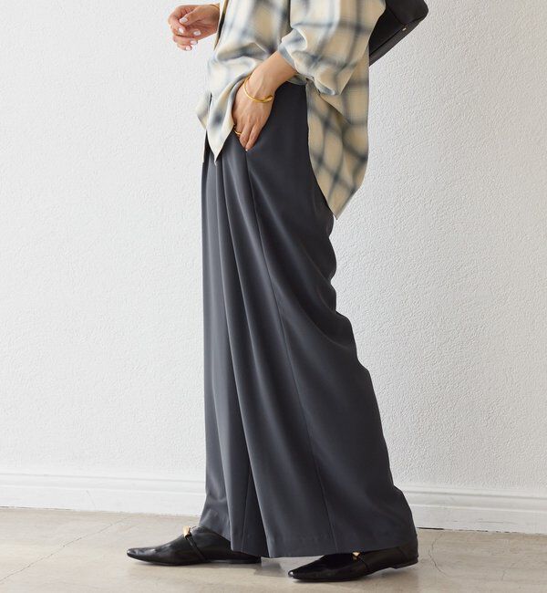  「【ウォッシャブル】【シーズンレスで使える】タックワイドスラックス」|チノ|