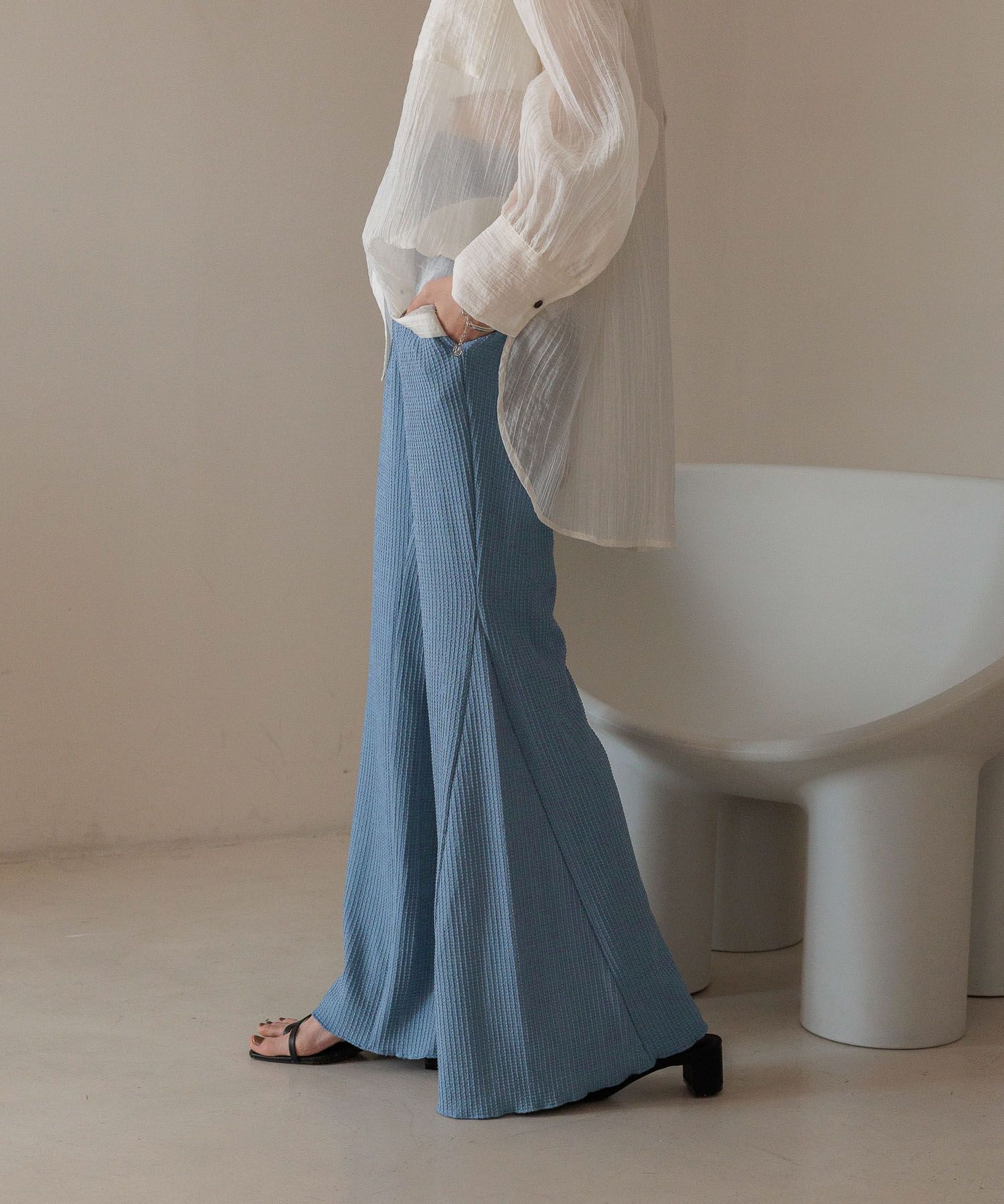 LOWRYS FARM「アソートフレアパンツ」|チノ|BLU5