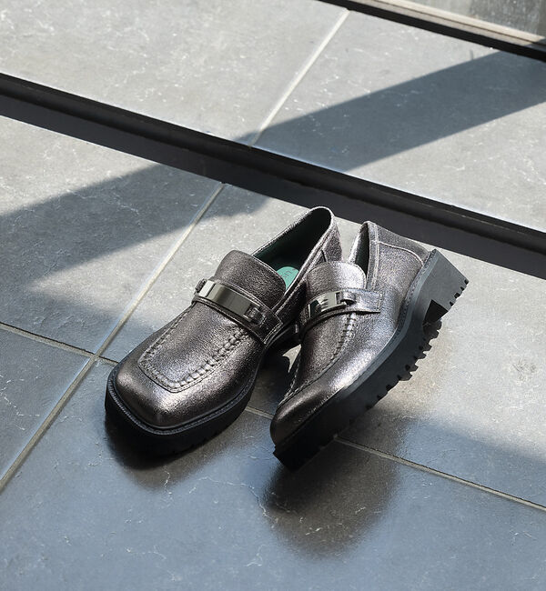 AU BANNISTER「浦浜アリサ&times;Au BANNISTERコラボ オブリークトゥローファー」|ローファー|