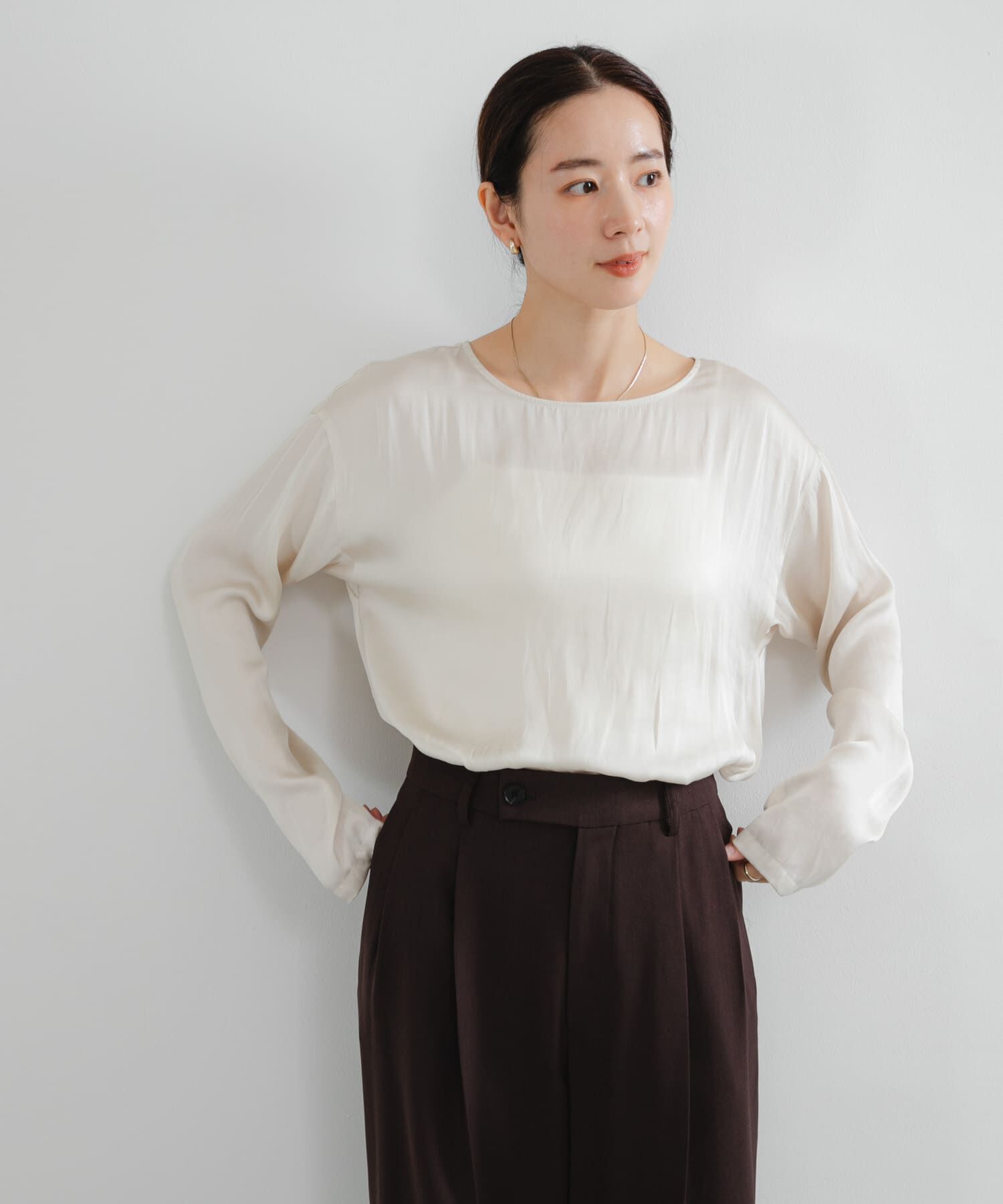 URBAN RESEARCH「ヴィンテージサテンTシャツブラウス」|シャツ・ブラウス|