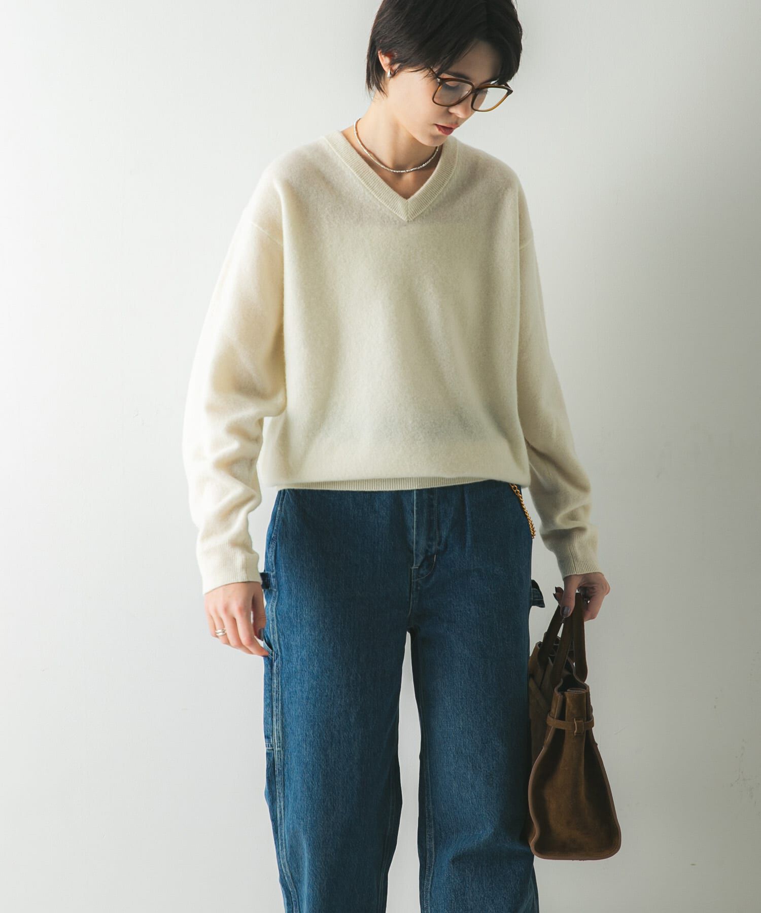 URBAN RESEARCH「ウール100 Vネックルーズソフトニット」|ニット・セーター|オフホワイト