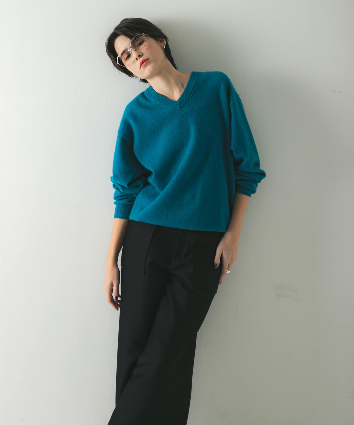 URBAN RESEARCH「ウール100 Vネックルーズソフトニット」|ニット・セーター|