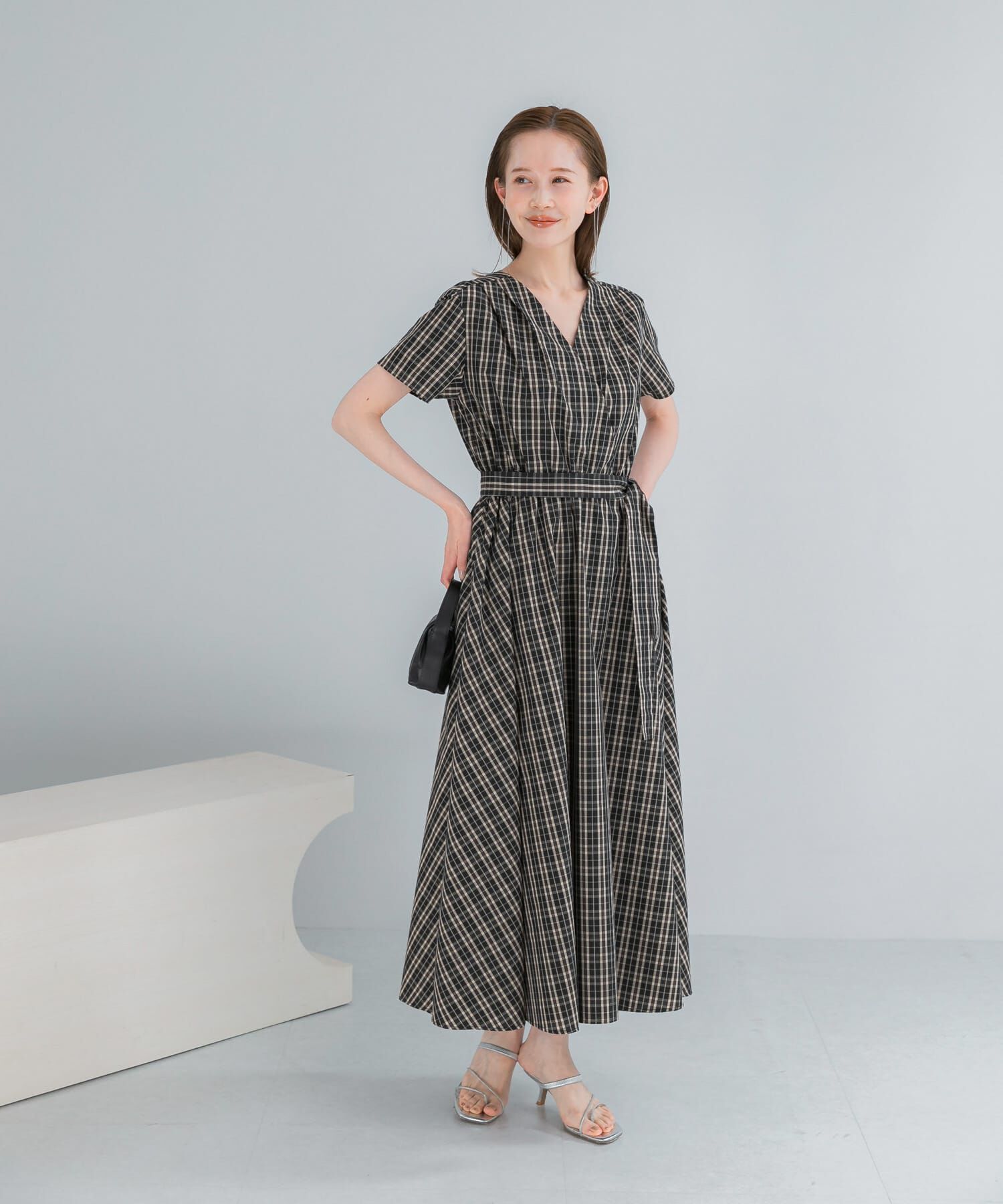 URBAN RESEARCH ROSSO「『WEB/一部店舗限定』チェックカシュクールワンピース」|ワンピース|