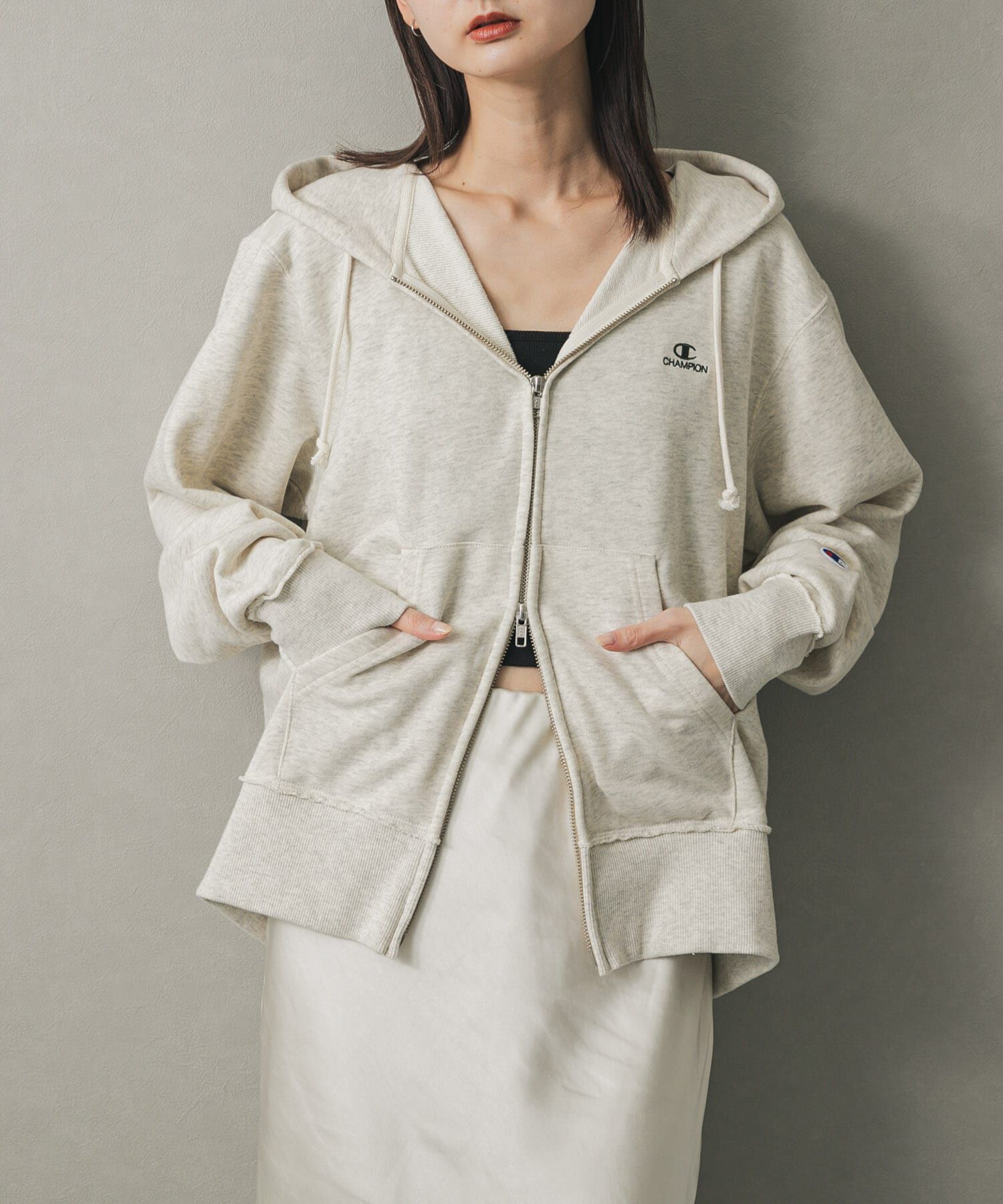 SENSE OF PLACE by URBAN RESEARCH「『別注』Champion&times;SENSE OF PLACE　ジップパーカー」|パーカー|オートミール