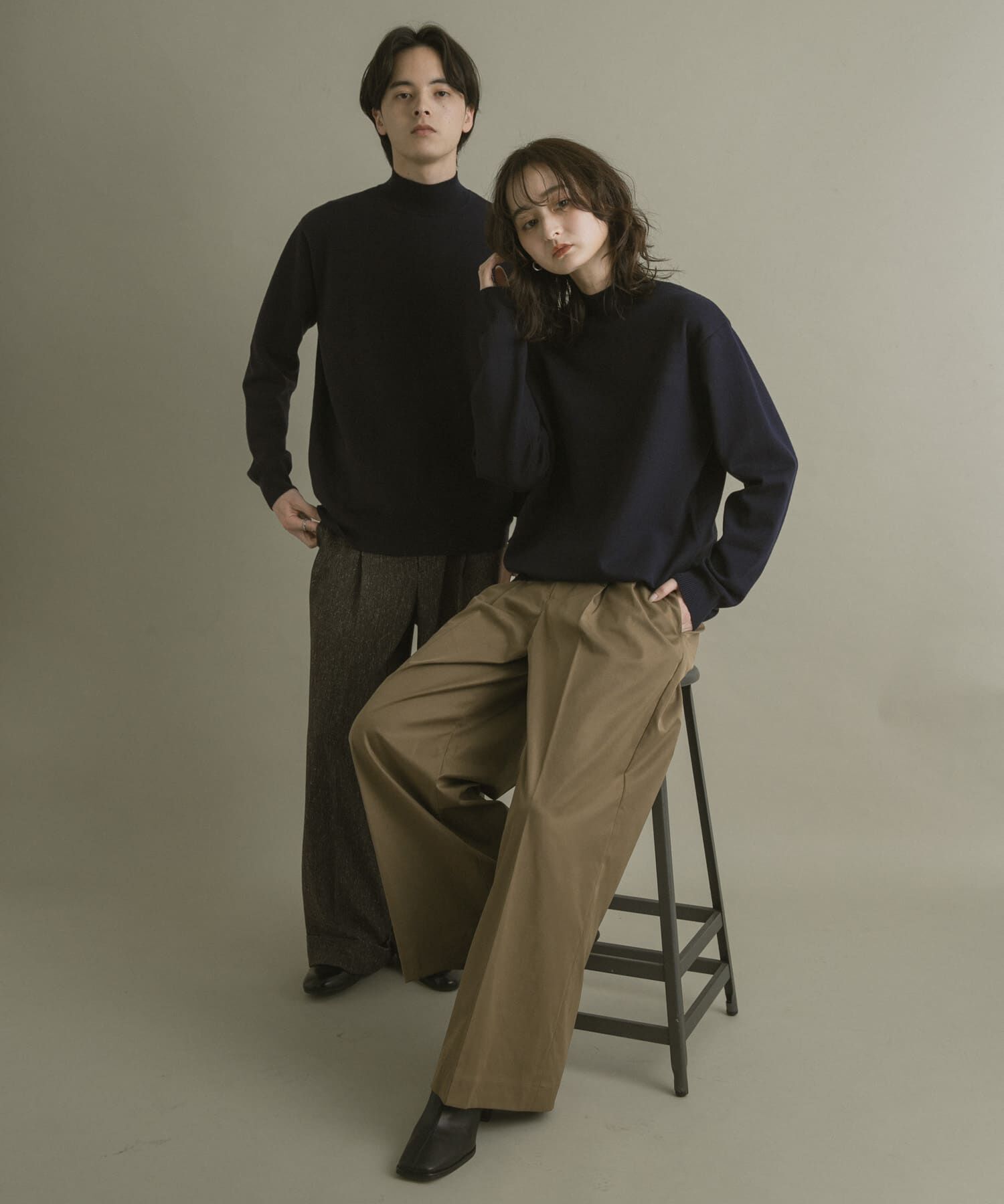 SENSE OF PLACE by URBAN RESEARCH「『一部WEB限定カラー』『洗濯可/毛玉防止』ストレッチモックネックニット」|ニット・セーター|