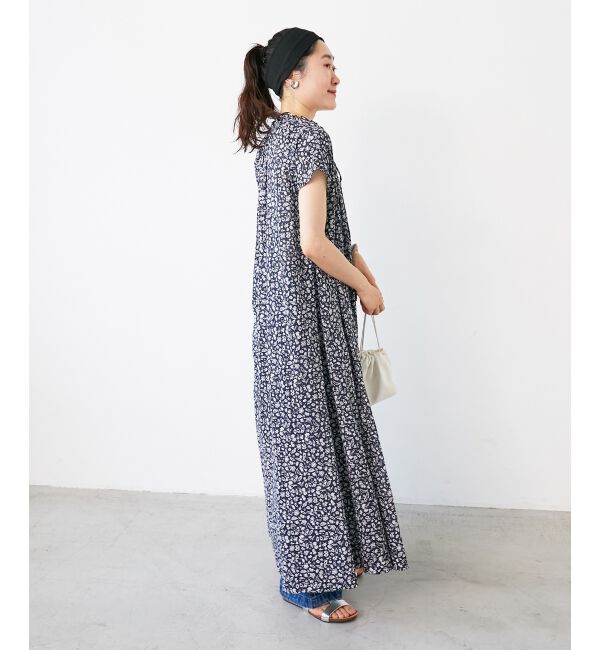  「《手洗い可能》フラワープリントネックギャザーワンピース」|ワンピース|
