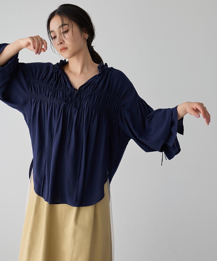 Editt by YECCA VECCA「シャーリングギャザーリボンブラウス」|シャツ・ブラウス|Navy