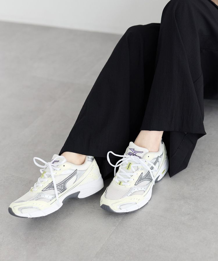 YECCA VECCA「【MIZUNO】MXRスニーカー」|スニーカー|Off White