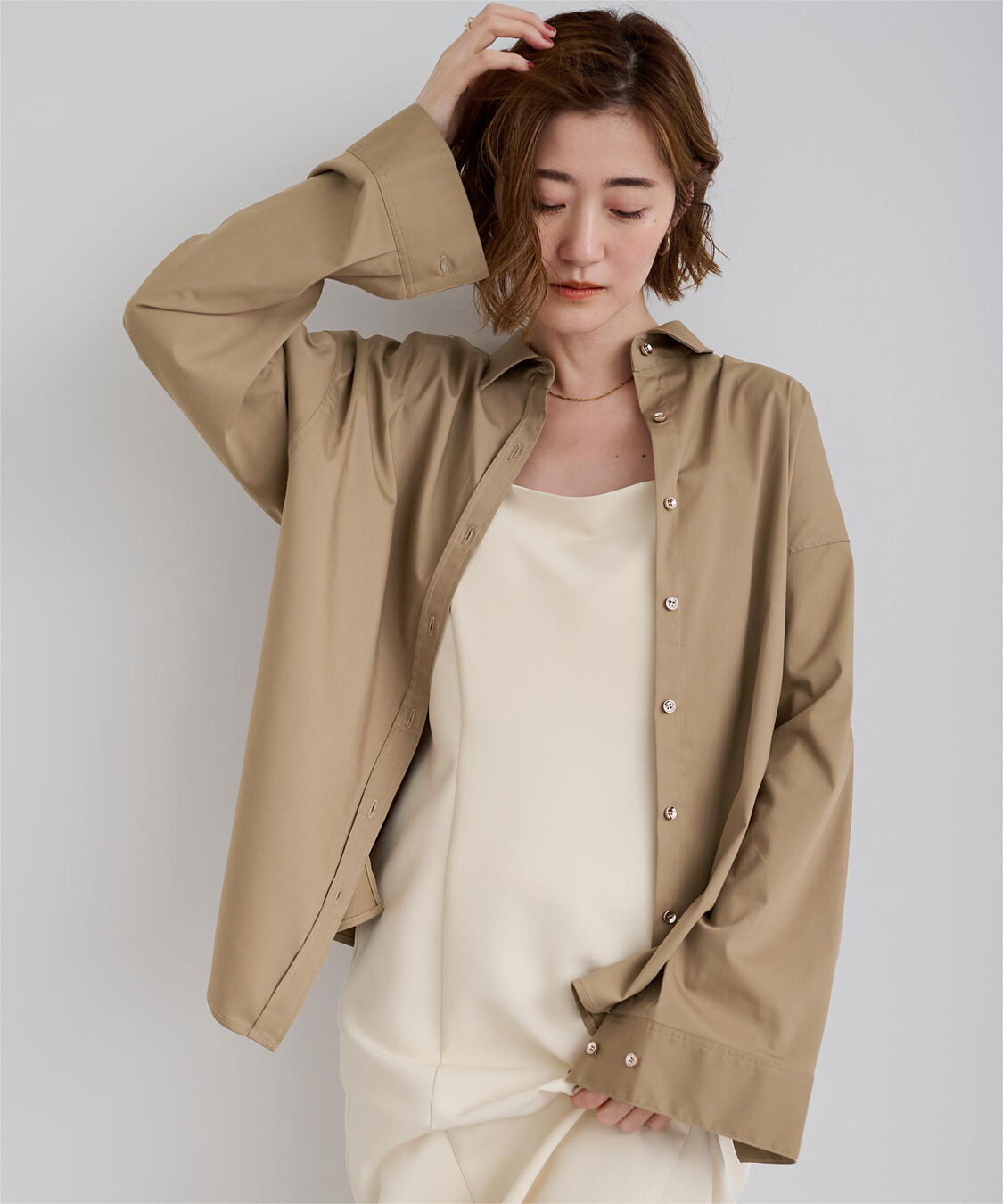 ur's「サテンライクオーバーシャツ」|シャツ・ブラウス|ベージュ