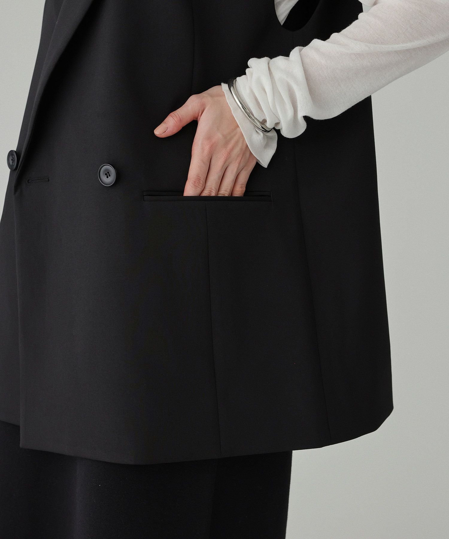 BABYLONE「ダブルクロスジレ」|ベスト・ジレ|