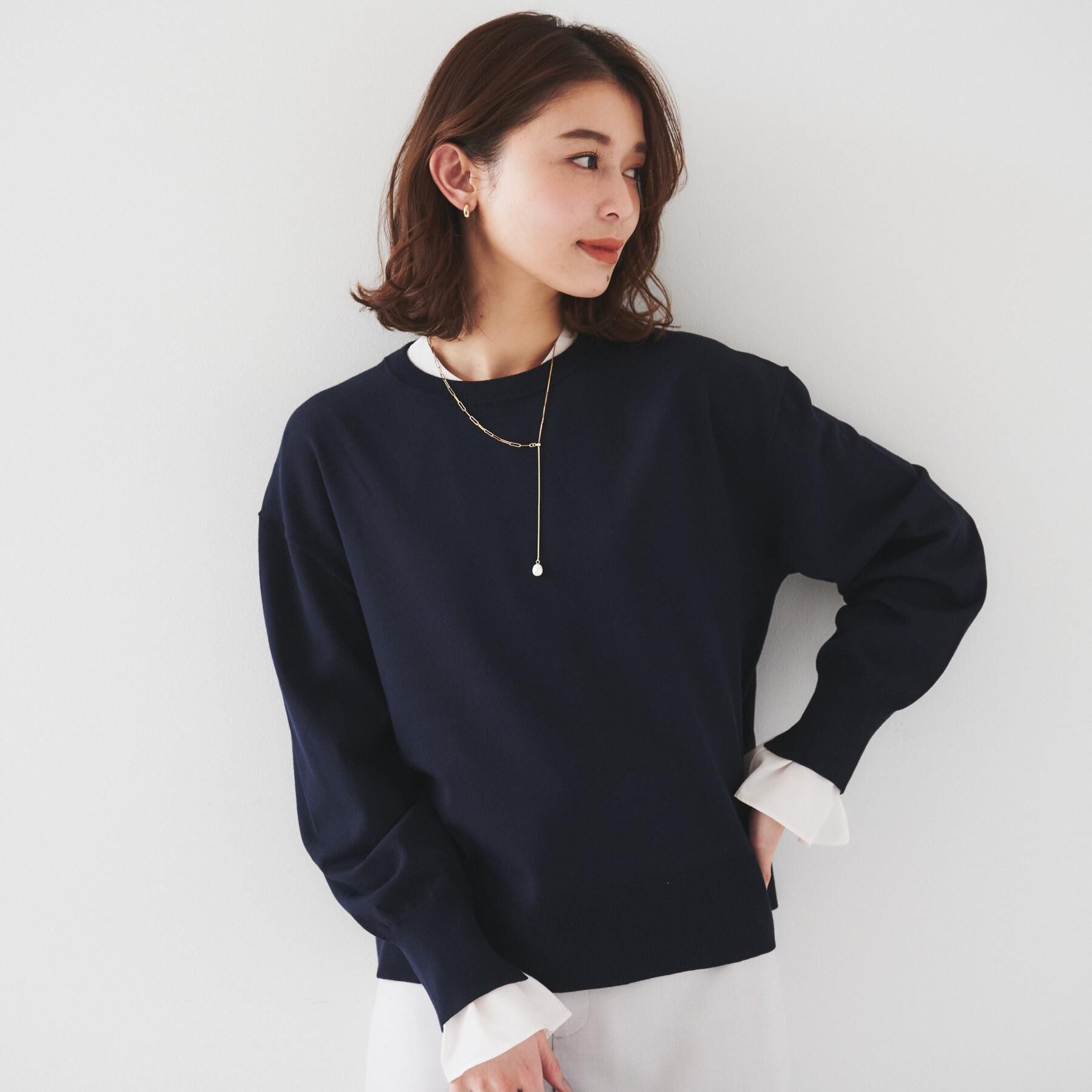 UNTITLED「【洗える/オンオフ使える】袖リブスリットストレッチニット」|ニット・セーター|ネイビー(094)