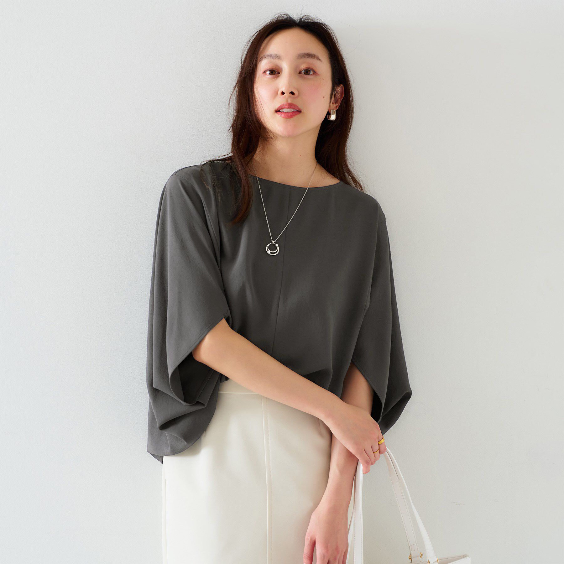 UNTITLED「【セットアップ可/接触冷感/イージーケア/体型カバー】リラクミスト モモンガブラウス」|シャツ・ブラウス|