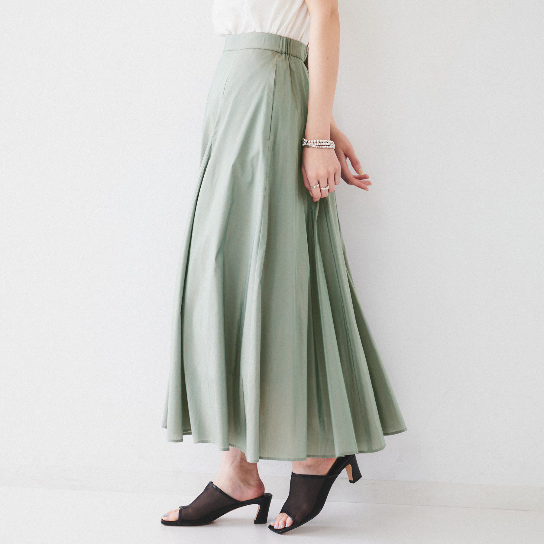 UNTITLED「【トレンド/後ろゴム】ローンフレアスカート」|スカート|