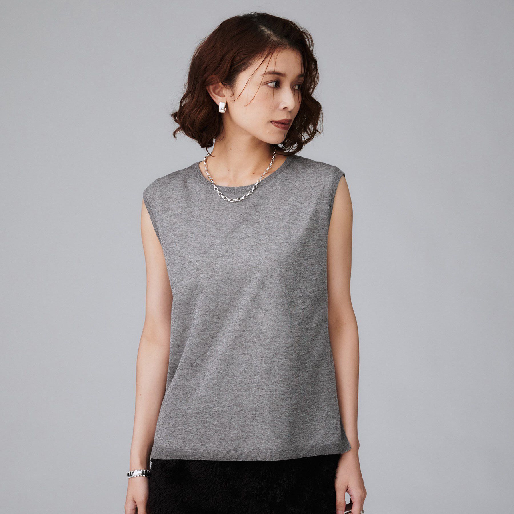 UNTITLED「【アンサンブル可/洗える】シアーノースリーブ プルオーバー」|ニット・セーター|