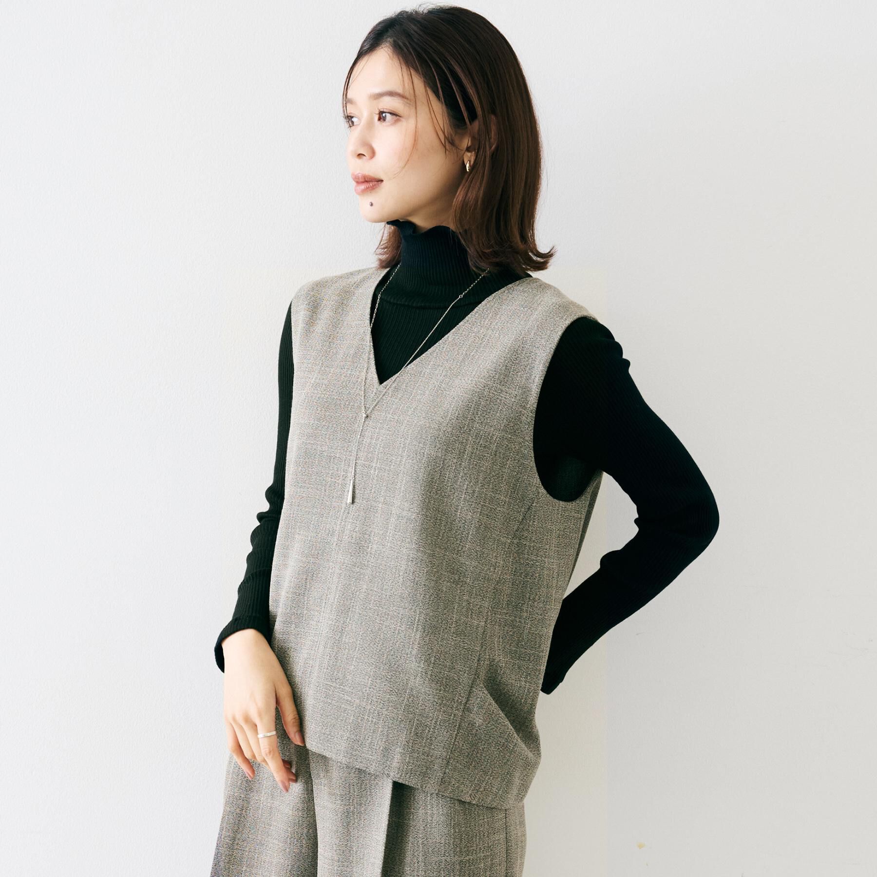 UNTITLED「【セットアップ可/洗える】梳毛調合繊Vネックベスト」|シャツ・ブラウス|