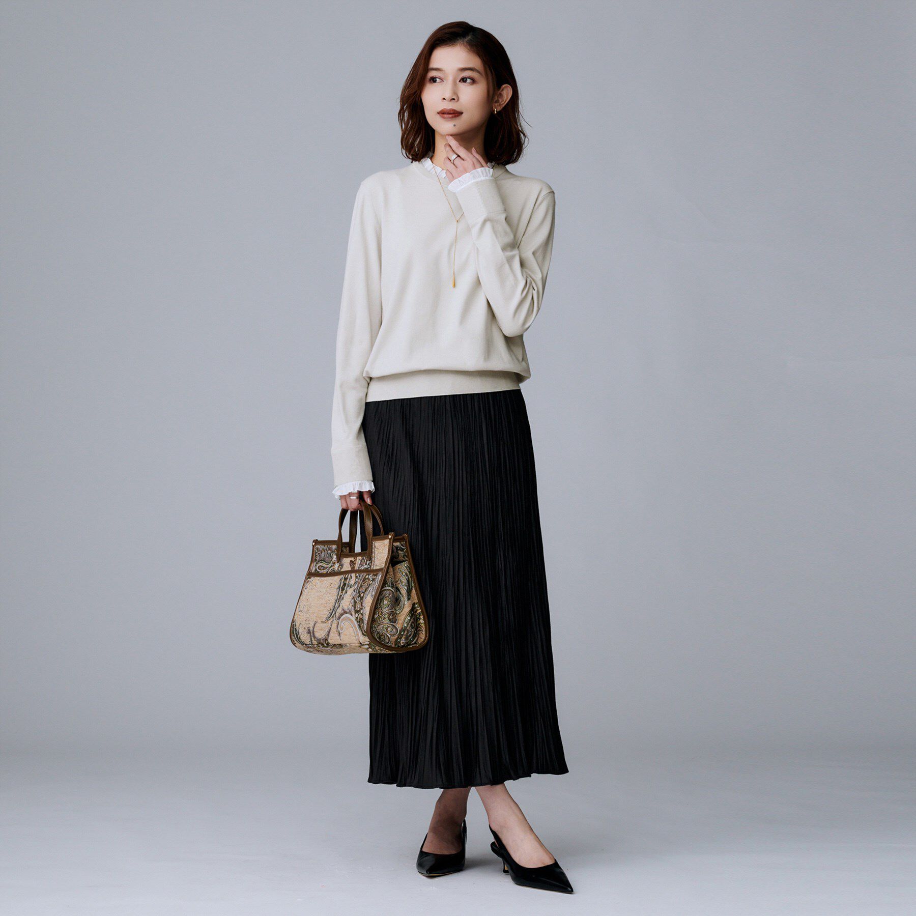 UNTITLED「【フリル取り外し可/きれいめエレガント】フリルシャツレイヤード風ニット」|ニット・セーター|