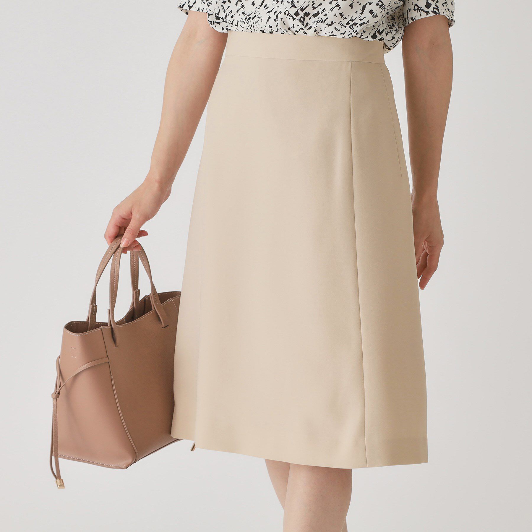 COUP DE CHANCE「【手洗い可／日本製】セミフレアスカート」|スカート|グレージュ(050)